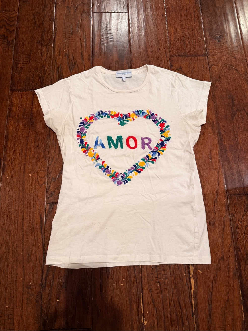 Mi Golondrina Amor Embroidered Heart T Shirt